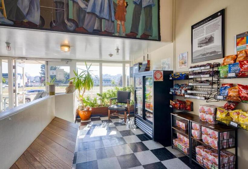 Hi San Francisco Fisherman's Wharf Hostel