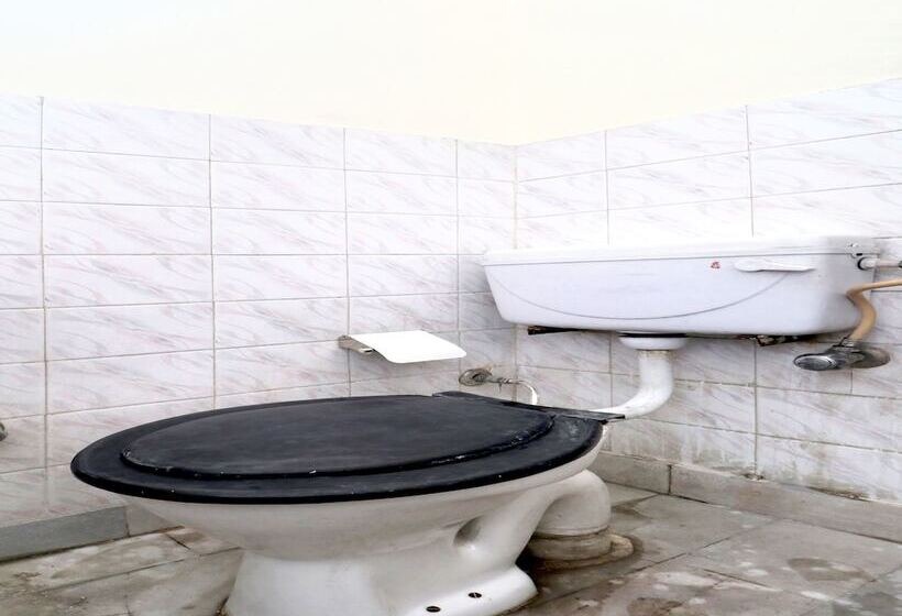 בית מלון כפרי Amrit Guest House By Oyo Rooms