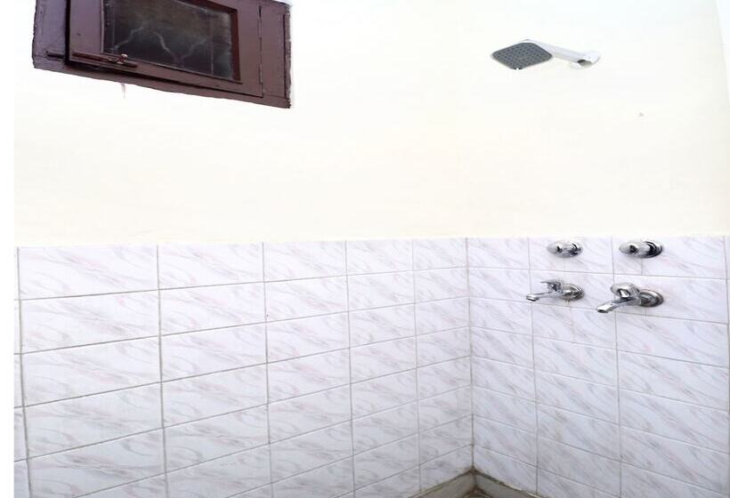 בית מלון כפרי Amrit Guest House By Oyo Rooms