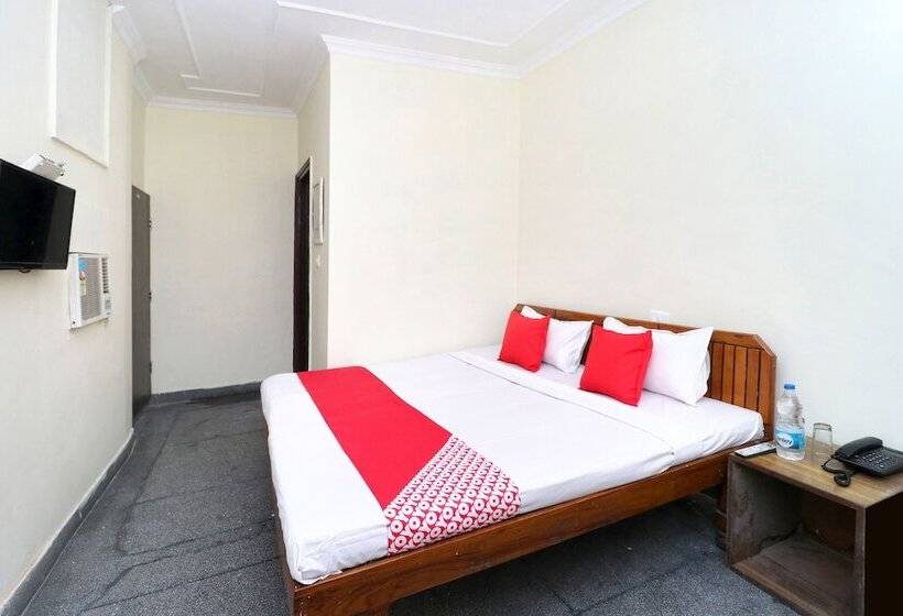 בית מלון כפרי Amrit Guest House By Oyo Rooms