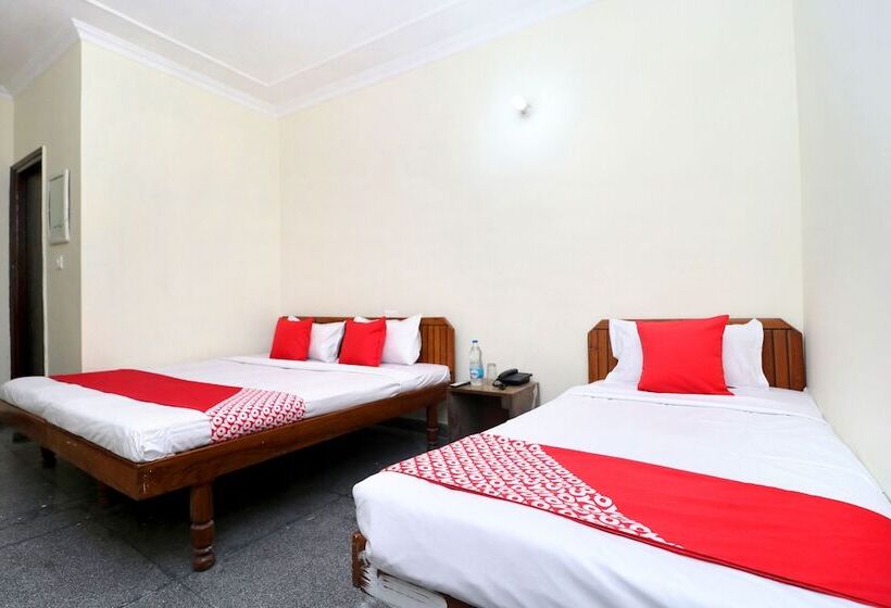 בית מלון כפרי Amrit Guest House By Oyo Rooms