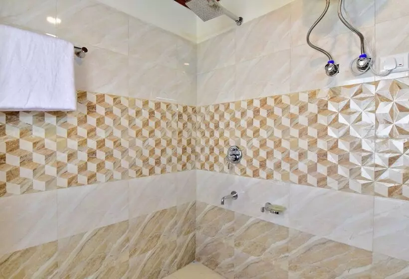 Hotel Apna Ghar By Oyo Rooms