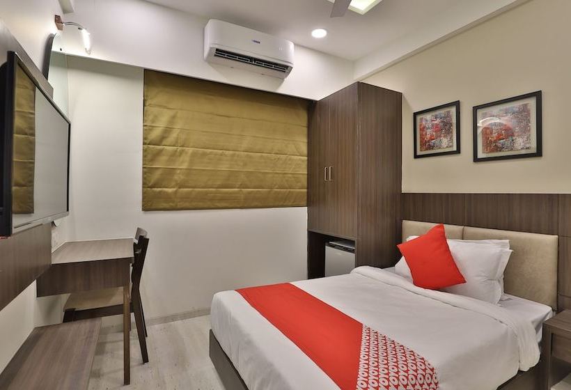 فندق Privya By Oyo Rooms