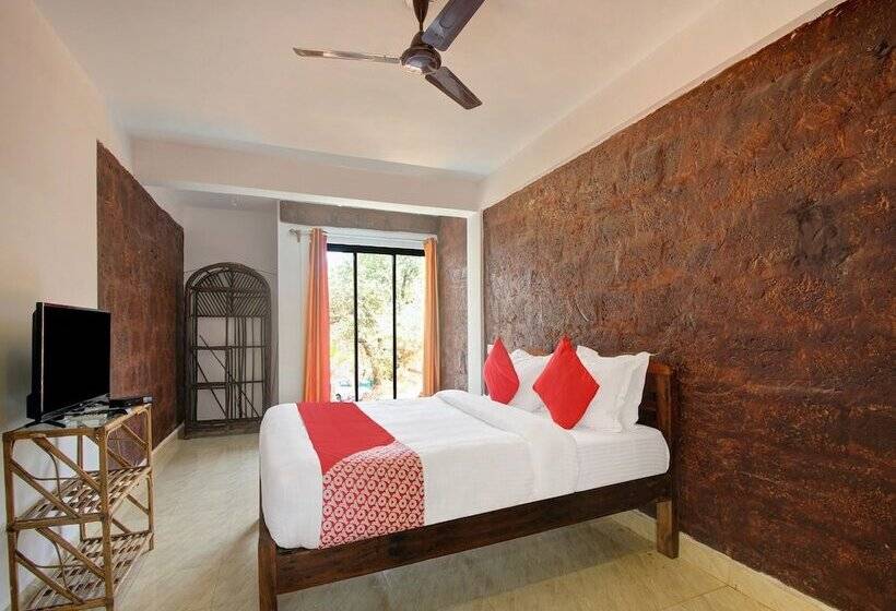 בית מלון כפרי Sal De Goa By Oyo Rooms