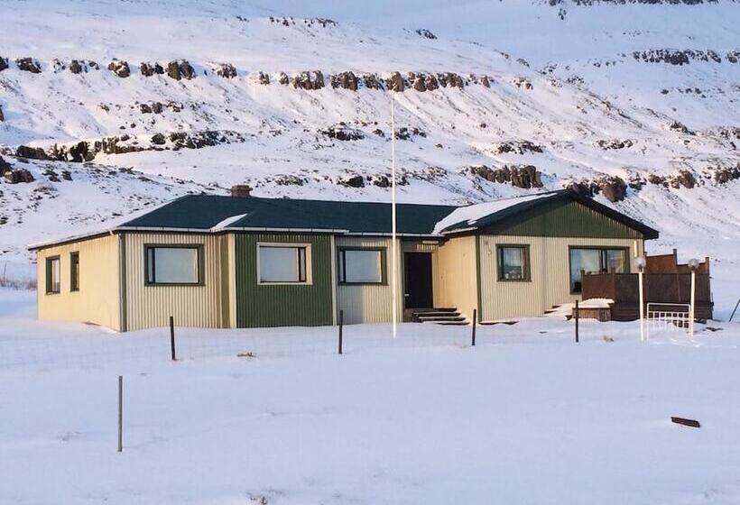 پانسیون Gljúfraborg