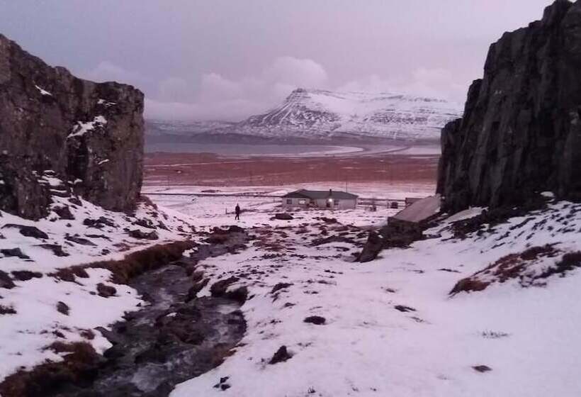 پانسیون Gljúfraborg