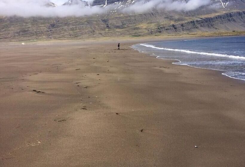 پانسیون Gljúfraborg