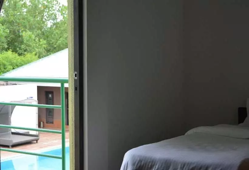پانسیون Honors Residence