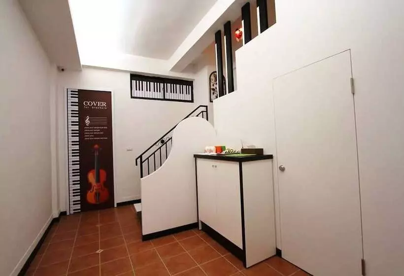 پانسیون Little Pianist Hostel