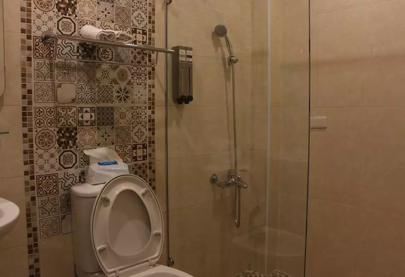 پانسیون Little Pianist Hostel