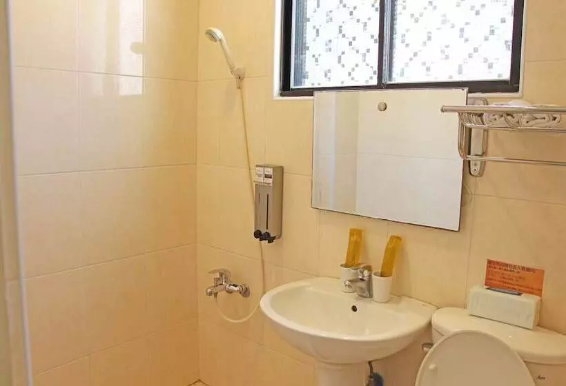 پانسیون Little Pianist Hostel