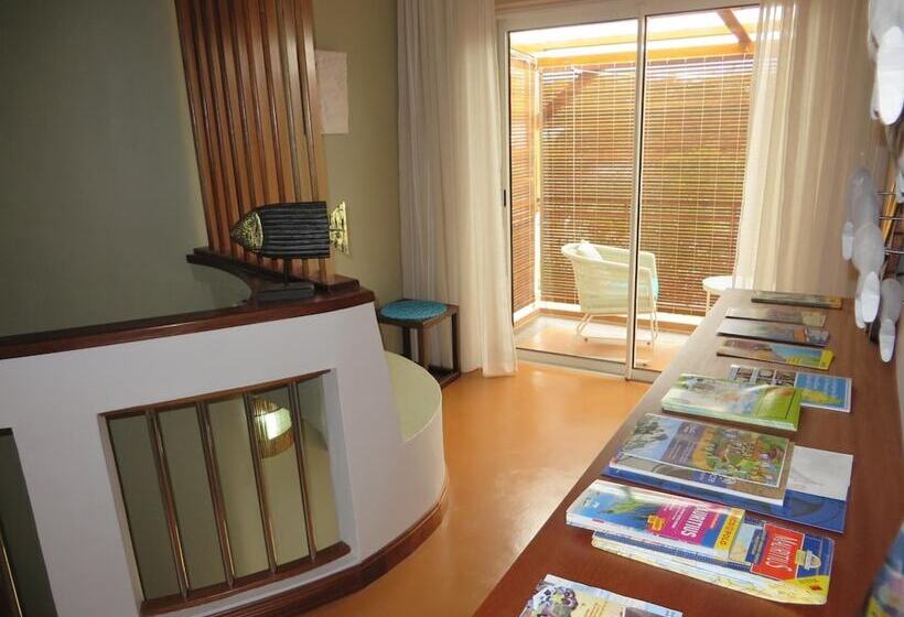 پانسیون Villa Kreola