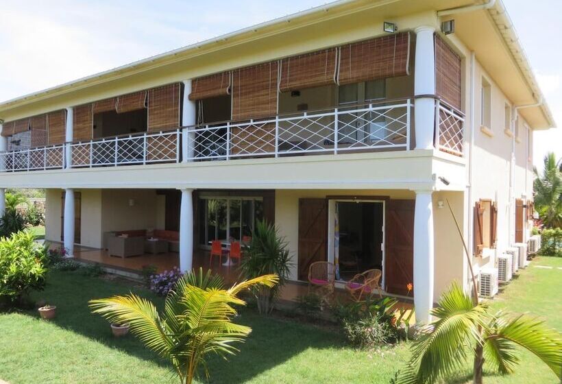 پانسیون Villa Kreola