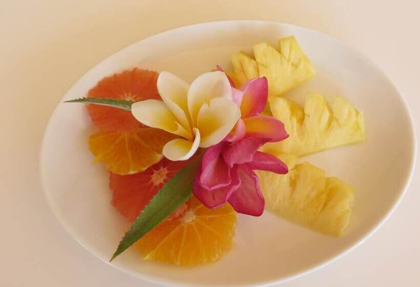 پانسیون Villa Kreola