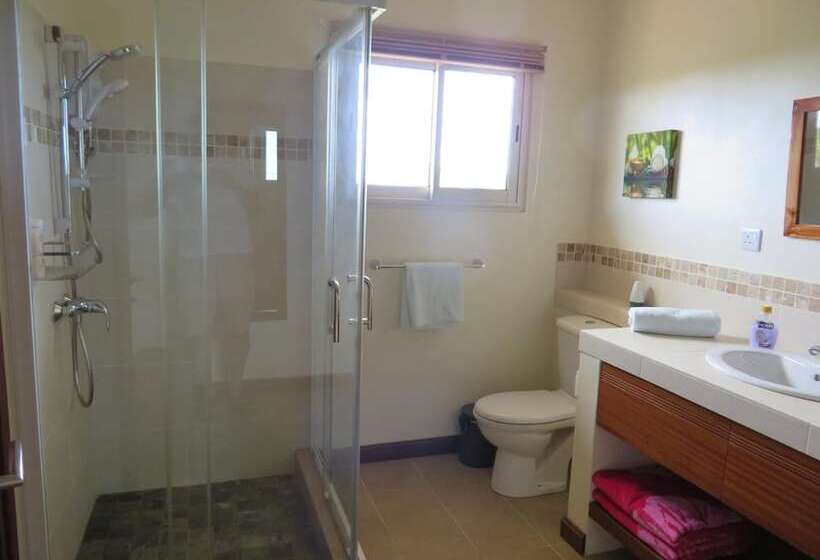 پانسیون Villa Kreola