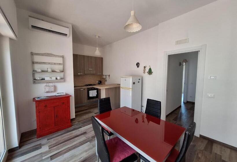 פנסיון Vistamare House