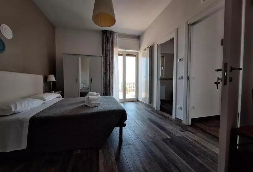 ペンション Vistamare House