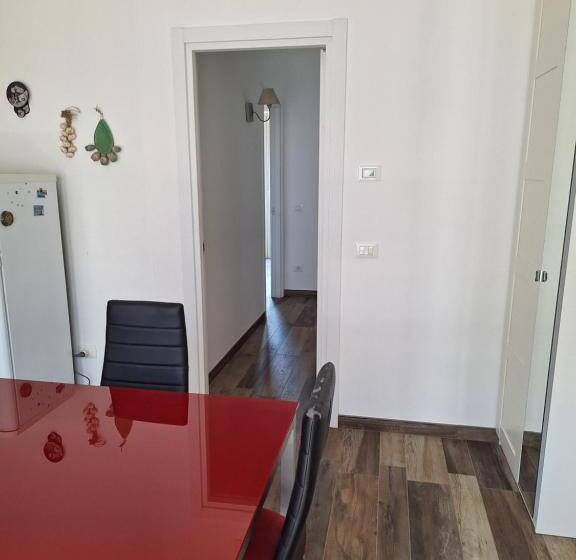 פנסיון Vistamare House