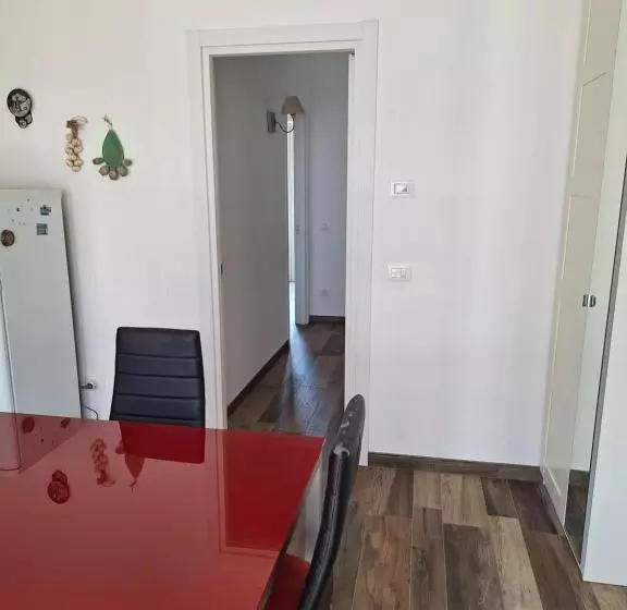 ペンション Vistamare House