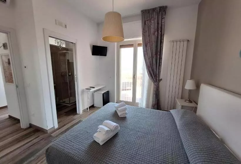 ペンション Vistamare House