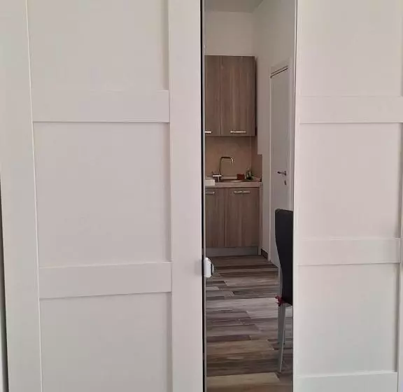 ペンション Vistamare House