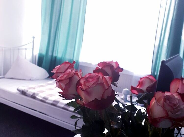 펜션 Zizi Central Hostel