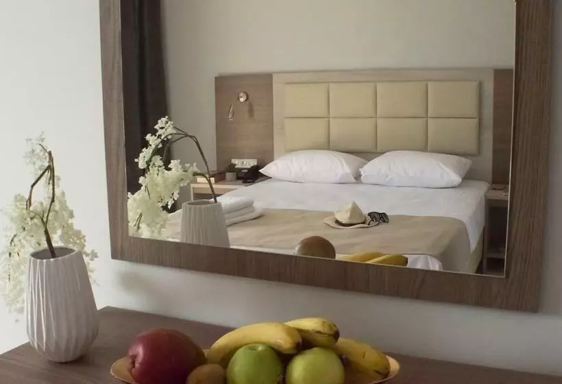 Perla Hotel Halkidiki