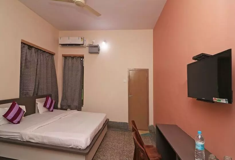Spot On 39527 Hotel Saraogi