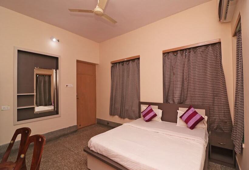 Spot On 39527 Hotel Saraogi