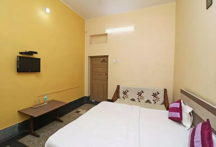 Spot On 39527 Hotel Saraogi