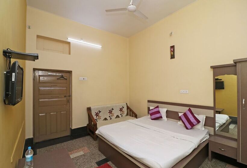 Spot On 39527 Hotel Saraogi