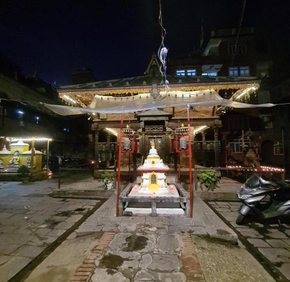 تختخواب و صبحانه Dalucha Heritage Home