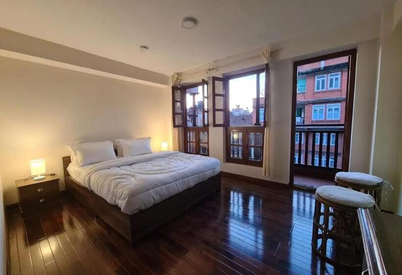 تختخواب و صبحانه Dalucha Heritage Home