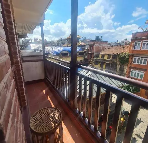 تختخواب و صبحانه Dalucha Heritage Home