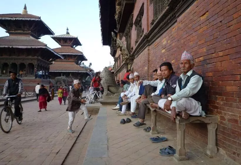 تختخواب و صبحانه Newa Chen Historic House Unesco