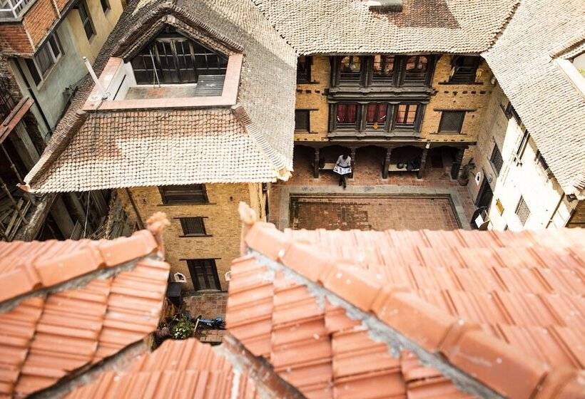 تختخواب و صبحانه Newa Chen Historic House Unesco