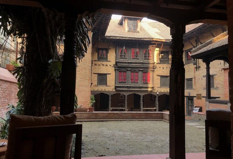 تختخواب و صبحانه Newa Chen Historic House Unesco