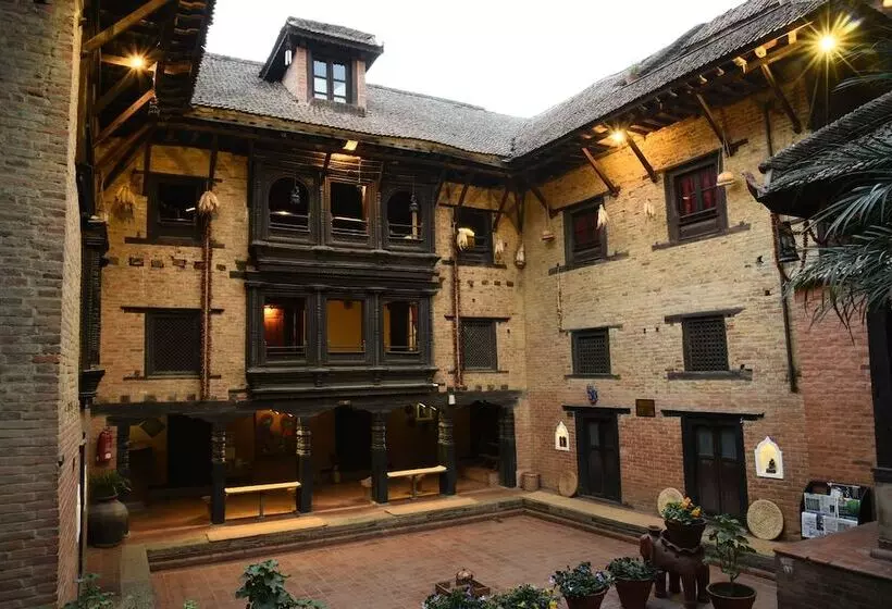 تختخواب و صبحانه Newa Chen Historic House Unesco