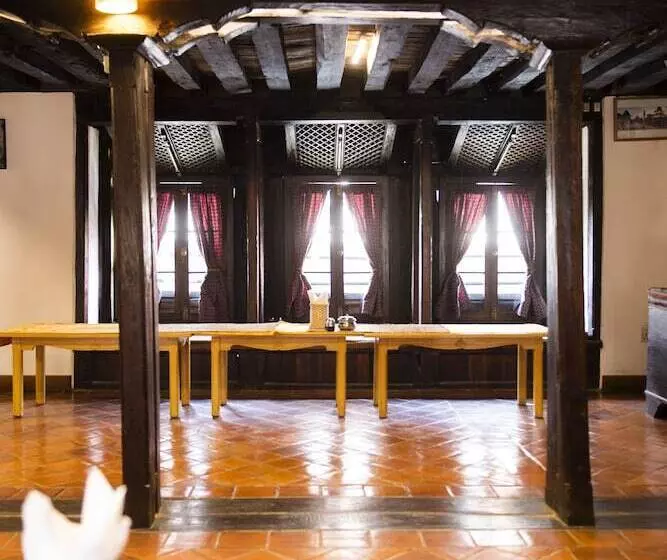 تختخواب و صبحانه Newa Chen Historic House Unesco