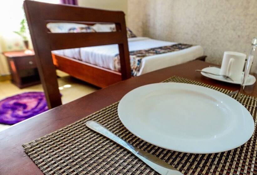 تختخواب و صبحانه Shrine Comfort Inn