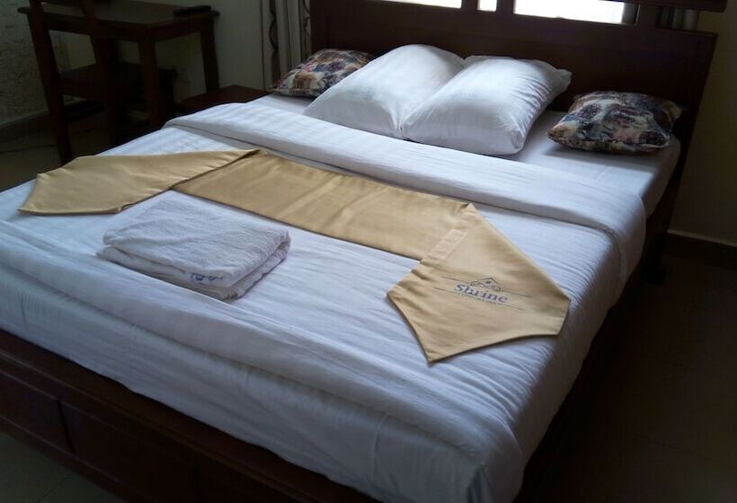 تختخواب و صبحانه Shrine Comfort Inn