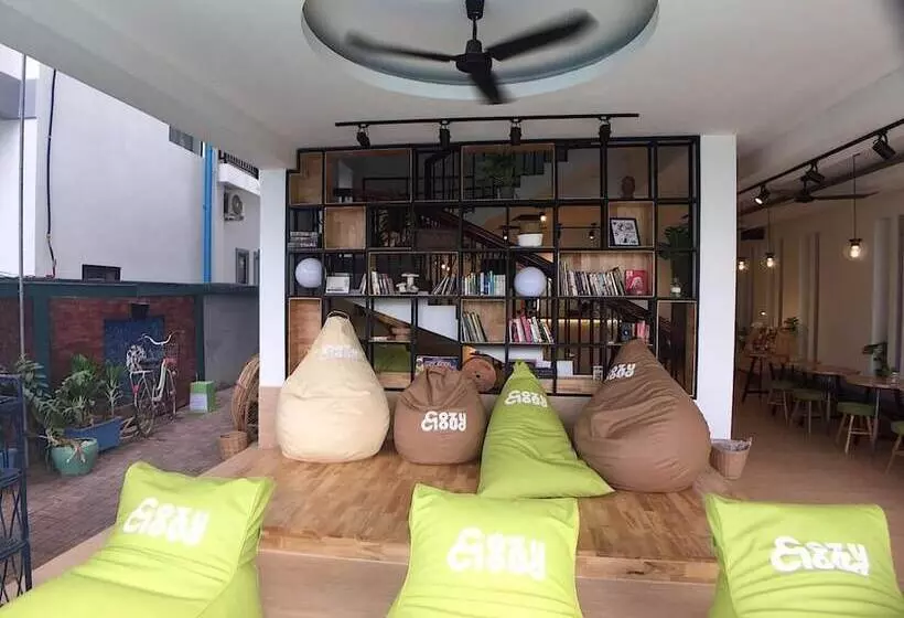 Cozycloud Backpackers Hostel
