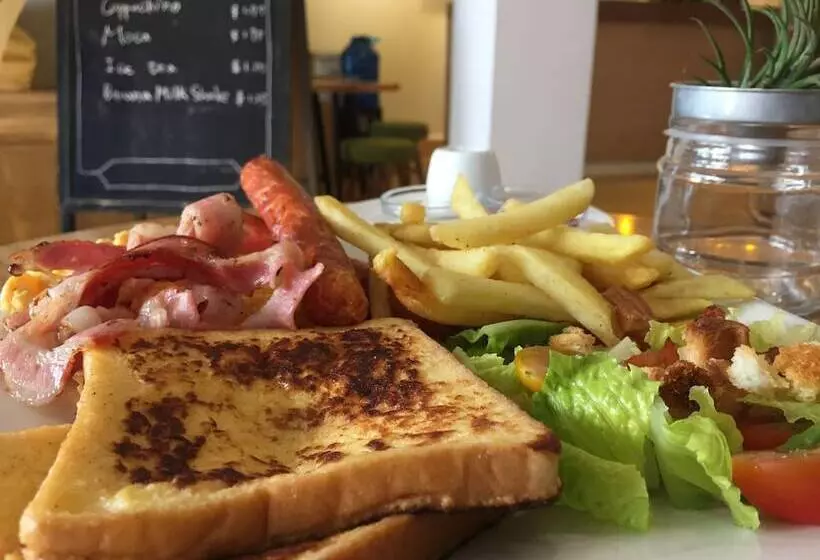 Cozycloud Backpackers Hostel