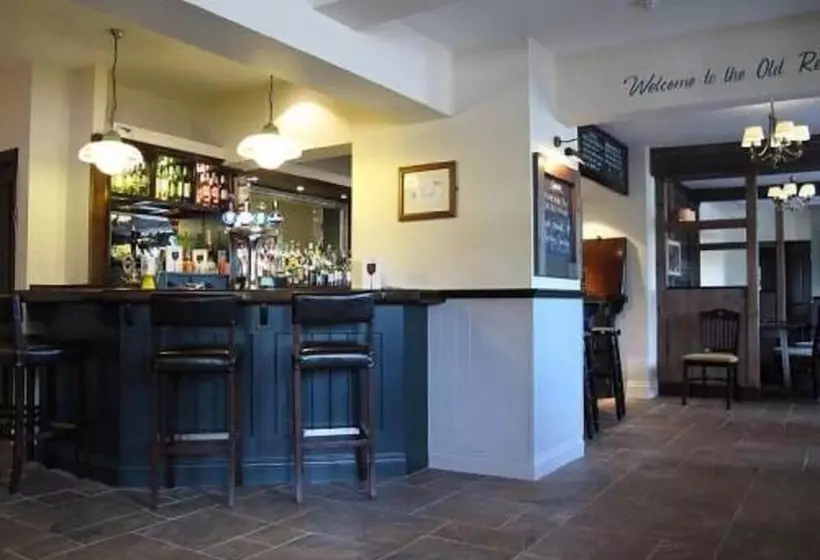 Hostelli Old Red House