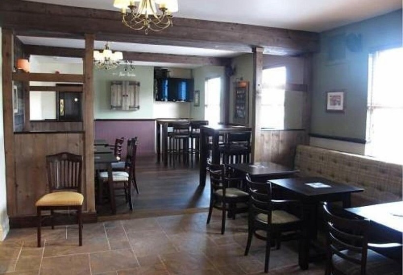 פונדק Old Red House