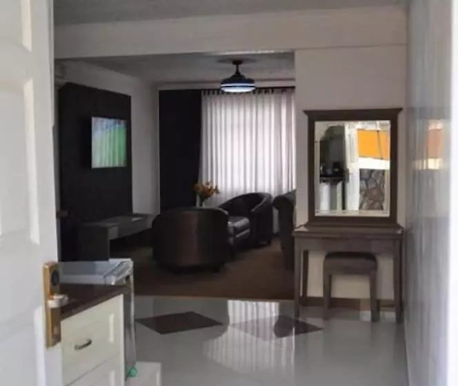 هتل Elite Suites