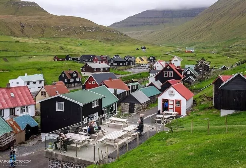 Hotelli Gjaargardur Guesthouse Gjogv