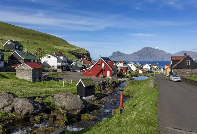 Hotelli Gjaargardur Guesthouse Gjogv