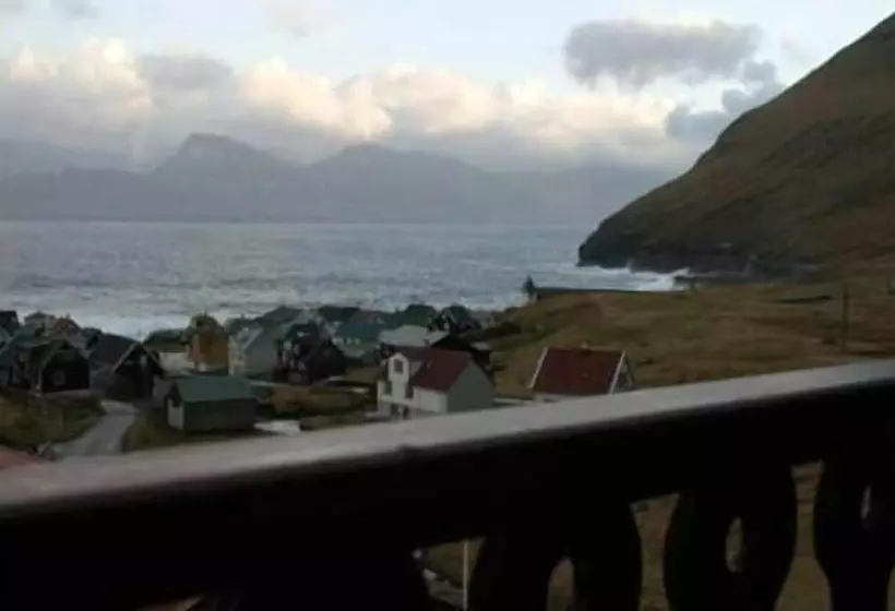 Hotelli Gjaargardur Guesthouse Gjogv
