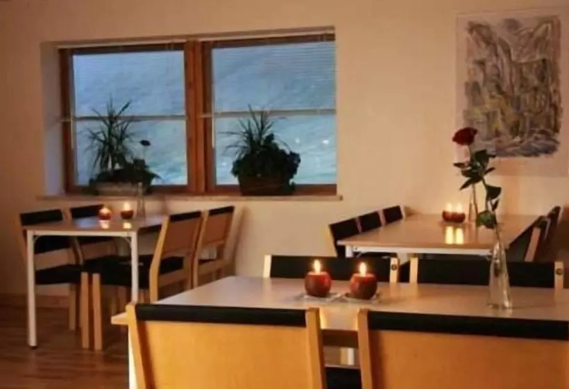 Hotelli Gjaargardur Guesthouse Gjogv